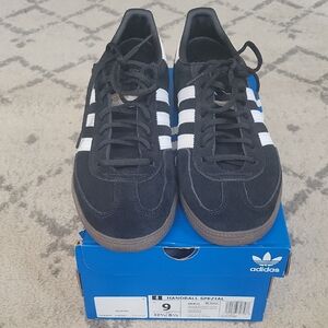 Adidas Men's Black and White Handball Spezial Sneakers